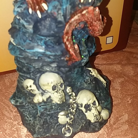 RED DRAGON STATUE - Picture 5 of 8